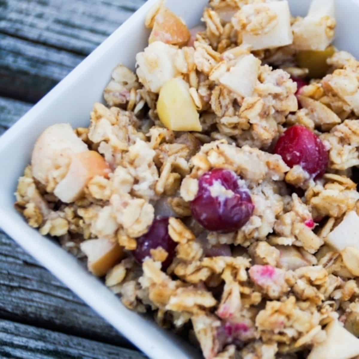 Kid friendly Oatmeal for a thermos lunch.  Apple cinnamon oatmeal, Oatmeal,  Oats recipes