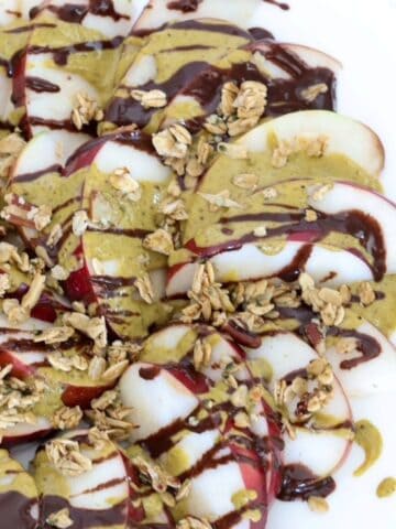 Dubai-Style Apple Nachos on a white plate.